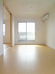 ヴェール・ヴェルサンII 201 2階2LDKのリビング/ダイニング