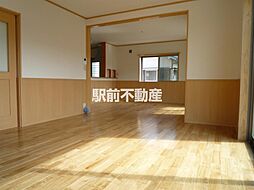 鬼丸貸家 1 1階3LDKのリビング/ダイニング