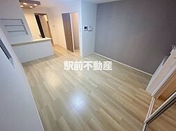 アルドーレIII 204 2階ワンルームのリビング/ダイニング