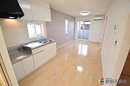 スモールウッズタウンIV 102 1階1LDKのリビング/ダイニング