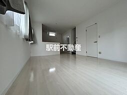 多布施タウンハウス　C 1 1階3LDKのリビング/ダイニング