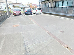 4 / 8