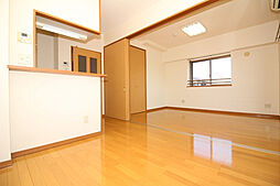 クィーンズ　コート 201 2階1DKのリビング/ダイニング