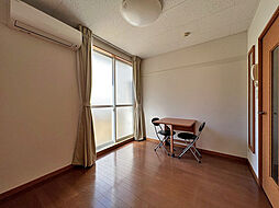 ル・パラディ原 107 1階1Kのリビング/ダイニング