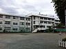 周辺：伊勢原小学校 708m