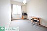 リビング/ダイニング：同タイプ部屋の写真となり設備等は現況と異なる場合があります。
