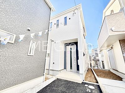 外観：たっぷりの陽光と心地よい風が舞い込む住まい   