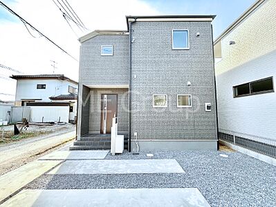 外観：たっぷりの陽光と開放感に包まれる明るい住まい  