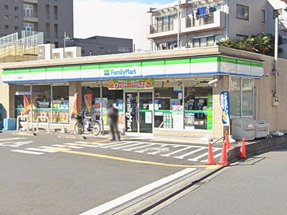 コンビニ 70...