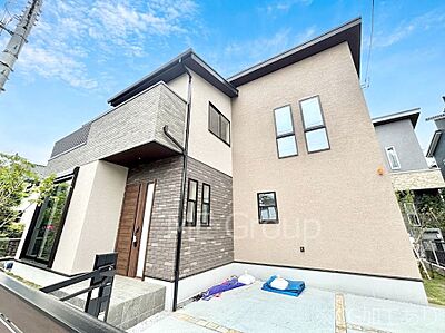 外観:暮らしやすさと居心地の良さにこだわったシンプルで飽きのこないデザイン ! 外観:暮らしやすさと居心地の良さにこだわったシンプルで飽きのこないデザイン !