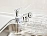 設備：いつでも清潔なおいしいお水を。一つの水栓で水道水と浄水を使い分け。
