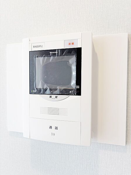 TVモニター付インターフォンが付いていてセキュリティ充実