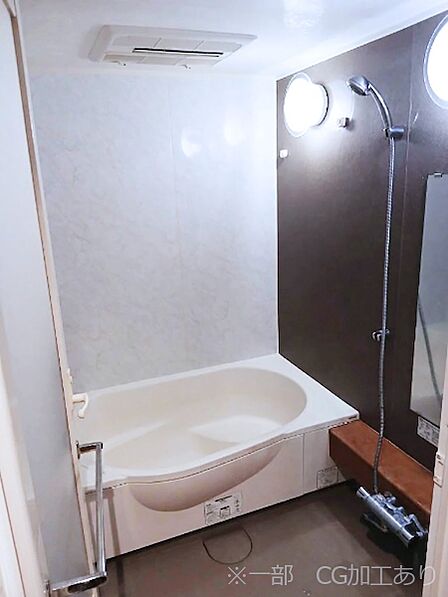 落ち着いた雰囲気でゆっくりお寛ぎいただけるバスルーム ※一部CG加工あり