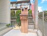 その他：シンプルデザインのポスト。
