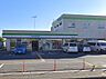 周辺：コンビニ 100m ファミリーマート 川越南田島店