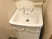 嬉しい独立洗面台付きです。