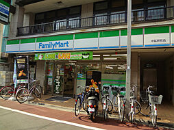 【コンビニエンスストア】ファミリーマート中延駅前店まで58ｍ