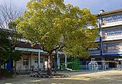 守口市立庭窪小学校（403m）