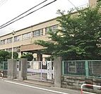 門真市立第二中学校（905m）