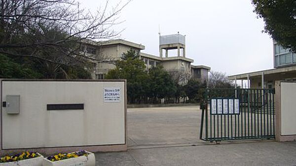 寝屋川市立第九中学校（500m）