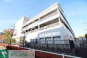 オーケーディスカウントセンター北山田 徒歩10分。 740m