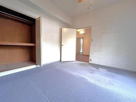 ≪洋室≫ 約7.8帖の洋室は広々としています。