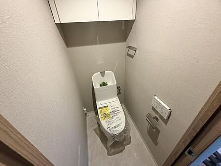 毎日使用する場所だからこそ、清潔感にこだわった快適なトイレ空間。