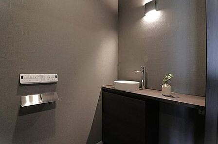 トイレ内には独立手洗い場を設置。来客時にも嬉しい仕様です。