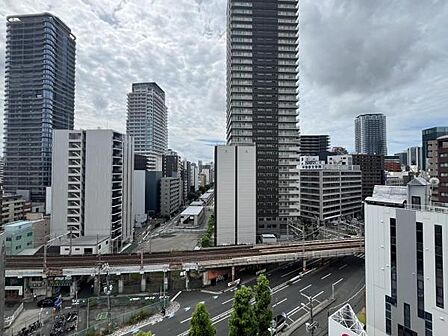 ~眺望~ 南向きのバルコニーからの眺望です。