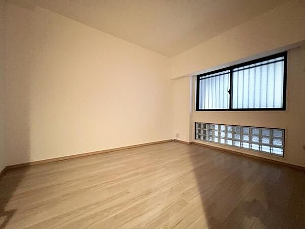 寝室を拡大表示