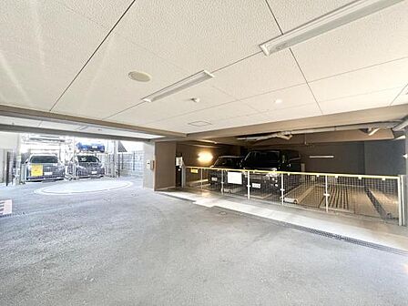 広々とした駐車場です。 (空要確認)