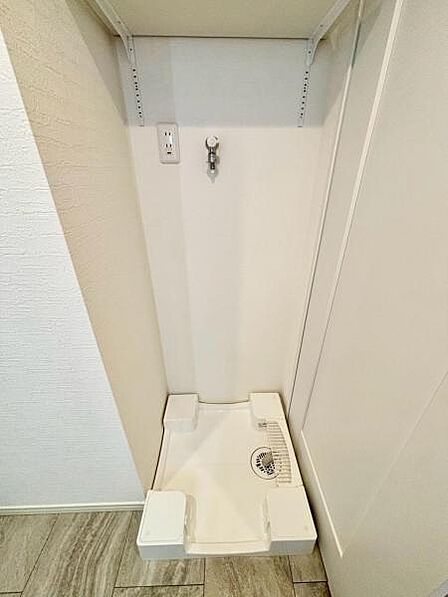大きな洗濯機を設置できます。