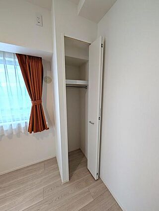 洋室4.5帖の...