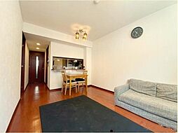 アクシルコート上野 2LDKのリビング/ダイニング