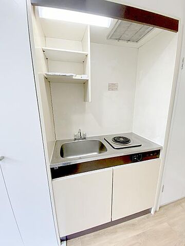 キッチン セザール立川B館 1階/-