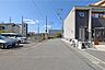 外観：物件の西側前面道路（東側から）［2026年3月12日撮影］