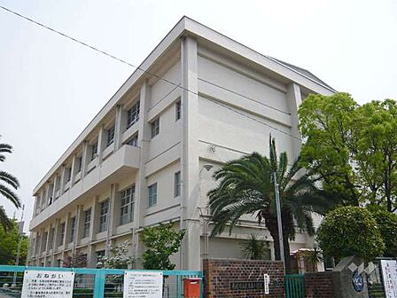 武庫庄小学校[公立]の外観