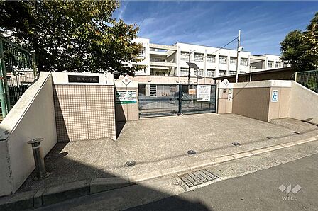 難波小学校[公立]の外観