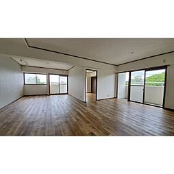 パレス鹿子殿 3階2LDKのリビング/ダイニング