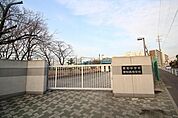 私立愛知高校 1331m