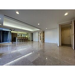 ダイアパレスロイヤル八事 1階2LDKのリビング/ダイニング