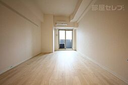 階数によって色味が違う可能性があります。