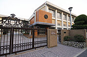 名古屋市立新栄小学校 481m