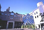 私立名古屋文化短期大学 398m
