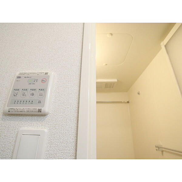 画像6:浴室乾燥暖房機