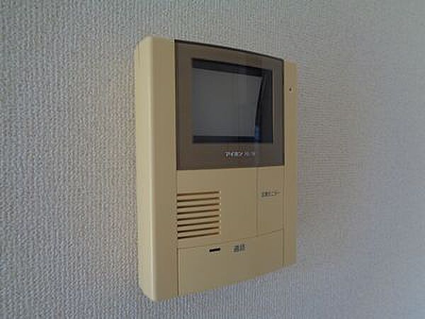 画像18:TVモニターホン（同物件別部屋写真）