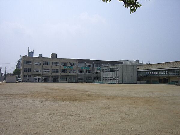 画像19:吉田方小学校まで、徒歩約５分