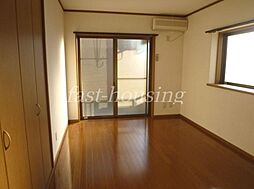 JR中央本線 三鷹駅 徒歩14分の賃貸マンション 1階1Kのリビング/ダイニング