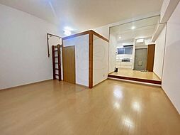 雁道ビル 101 1階ワンルームのリビング/ダイニング