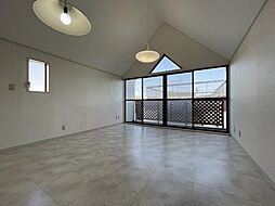 スペースヤマハナ 3階1Kのリビング/ダイニング